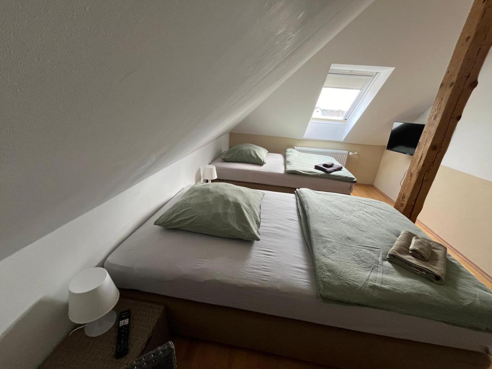Doppelzimmer-Bad-Kuehlschrank-Tv-19 Meine Екстериор снимка