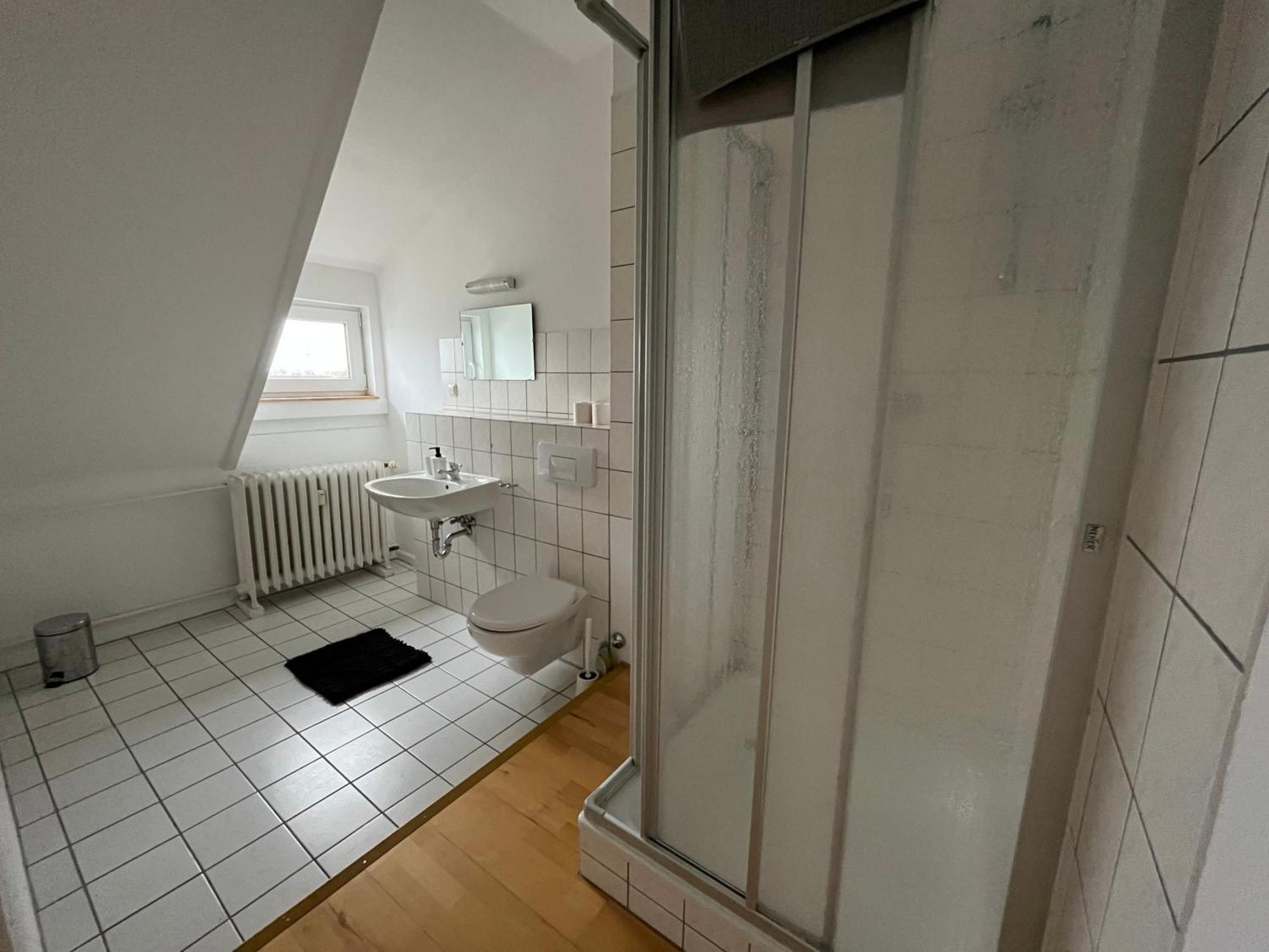 Doppelzimmer-Bad-Kuehlschrank-Tv-19 Meine Екстериор снимка