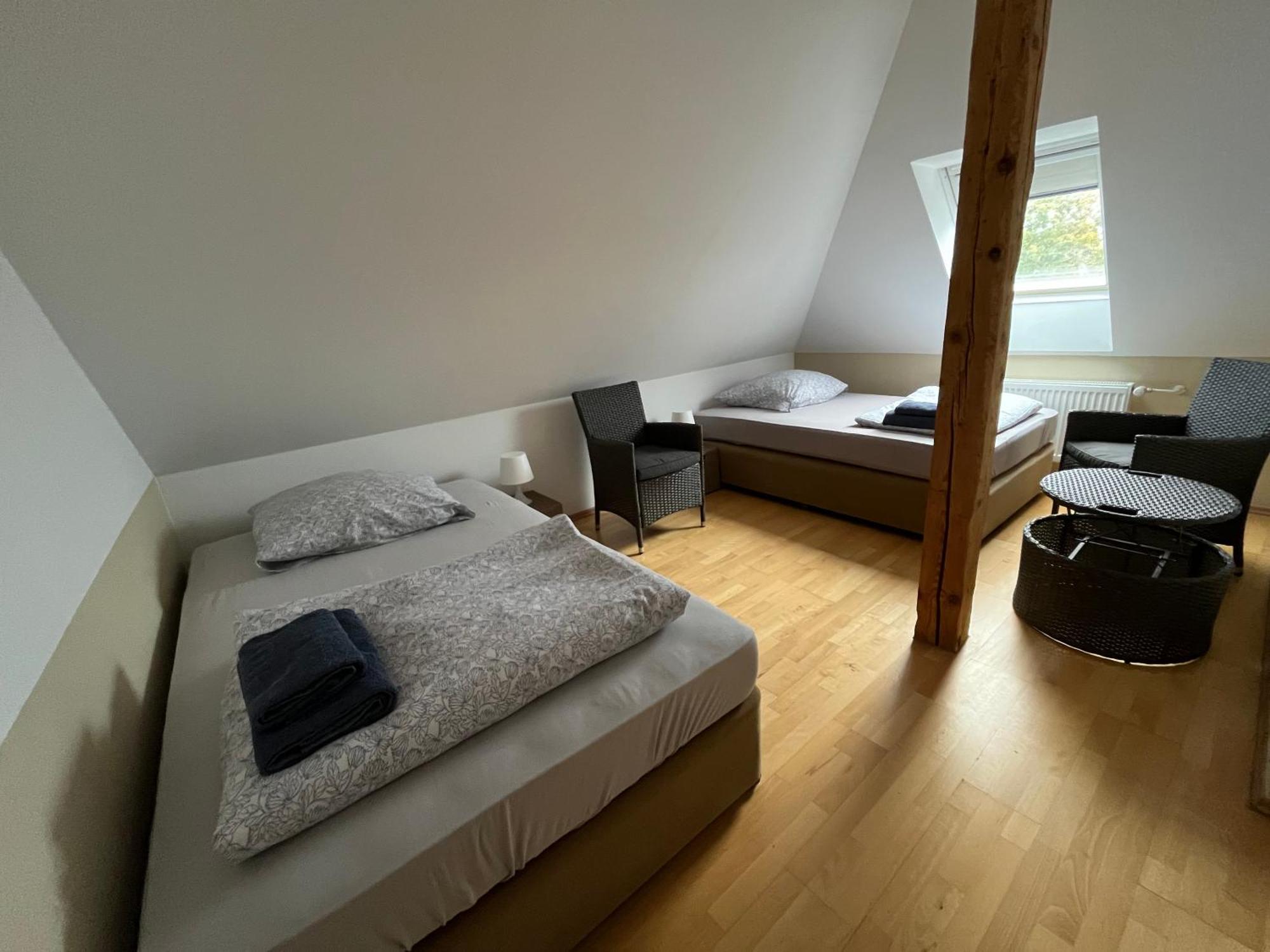 Doppelzimmer-Bad-Kuehlschrank-Tv-19 Meine Екстериор снимка