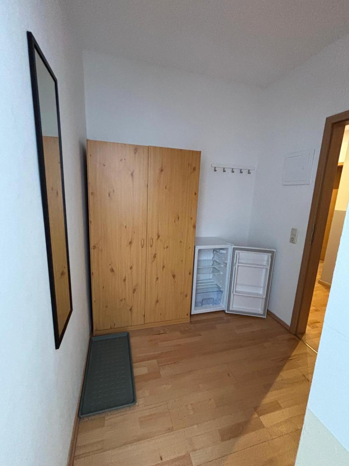 Doppelzimmer-Bad-Kuehlschrank-Tv-19 Meine Екстериор снимка